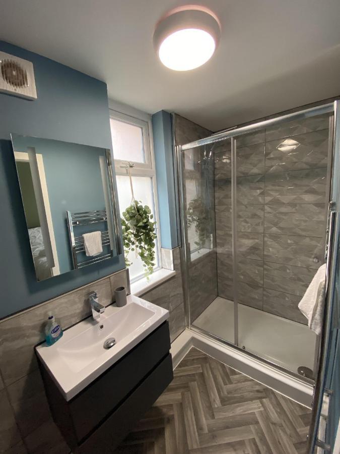 Abode - Vance Road Star House Apartment *